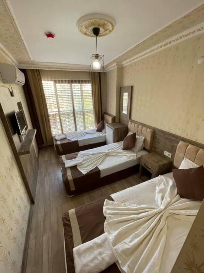 Oezguer Hotel Antalya Bagian luar foto
